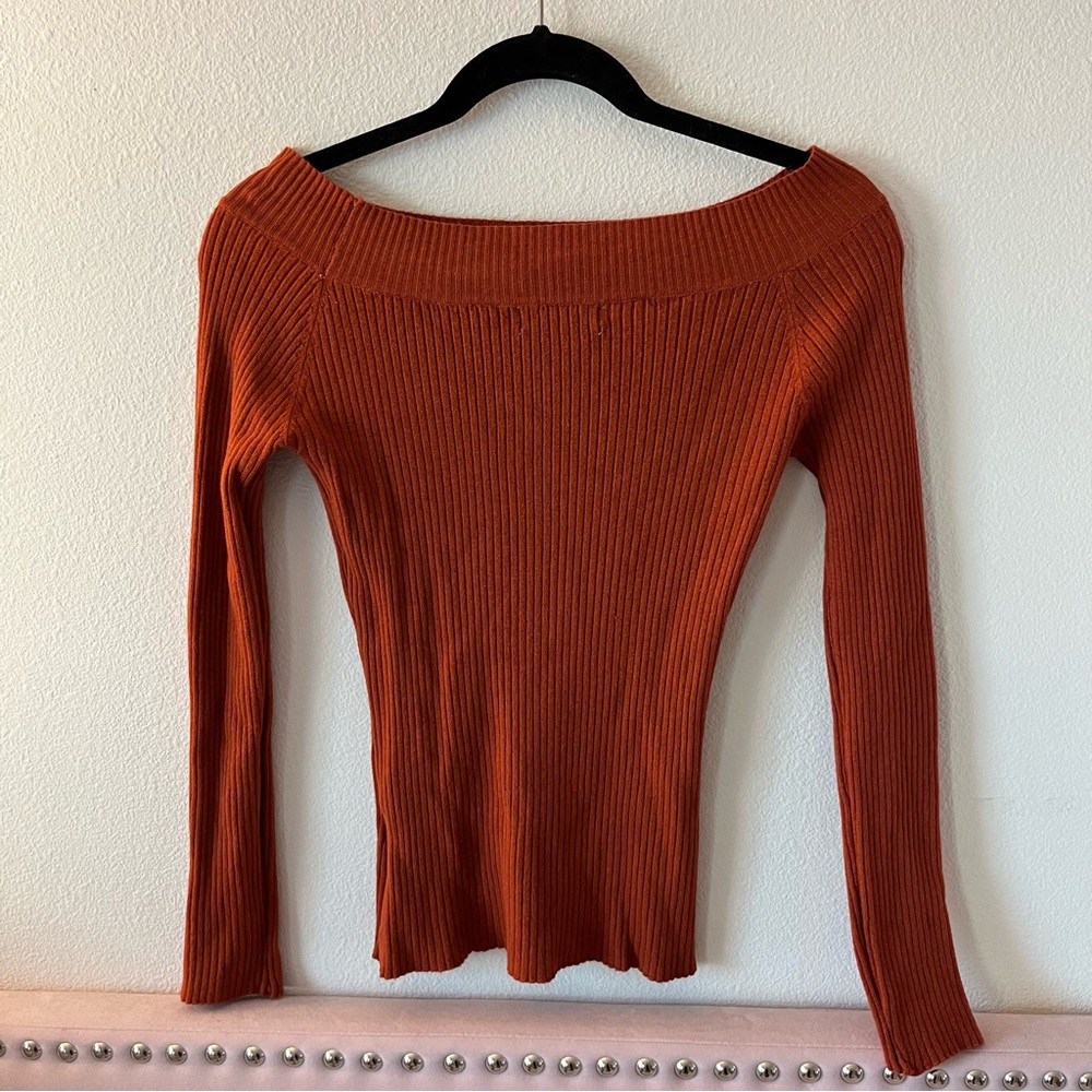 BRAND NEW Off the Shoulder Sweater (XS/S)